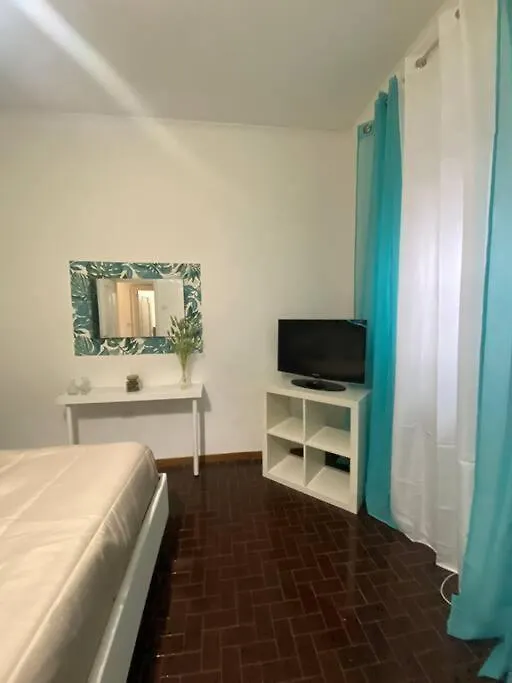 White-Apartment-1